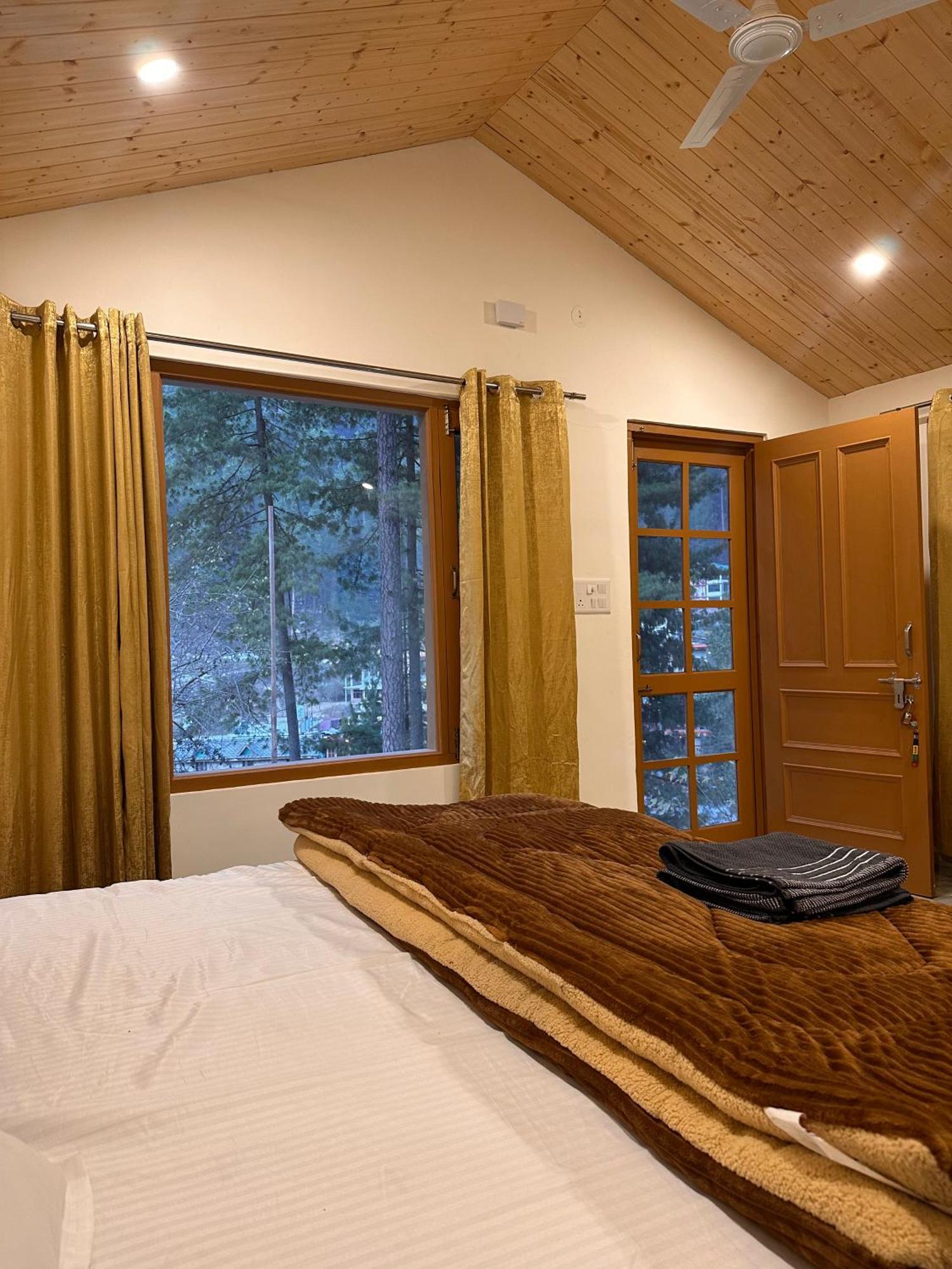Ahava Kasol Riverside Cafe And Cottages Esterno foto